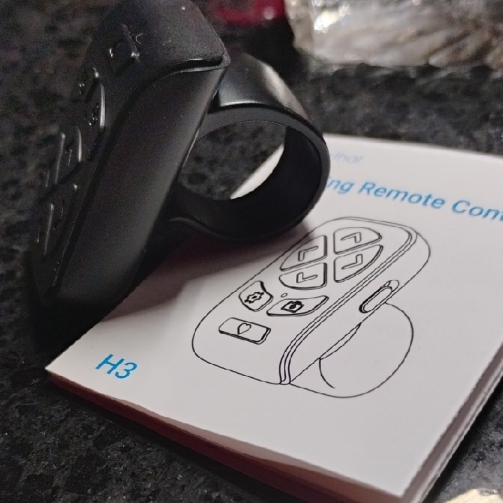 Black Ring Remote Control - Picture 2 of 4